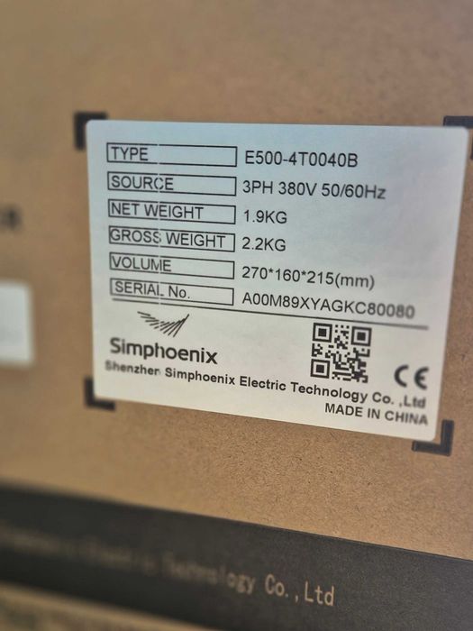 Simphoenix trójfazowy falownik 4 kW E500-4T0040B