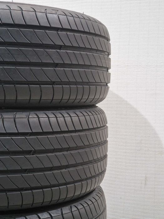 4 Pneus 205/45R16 MICHELIN Semi Novos