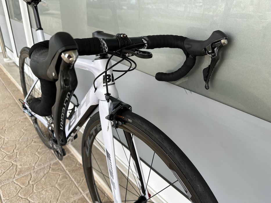 Bicicleta de estrada - Rodas em carbono