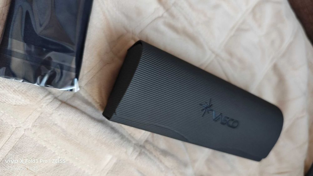 Etui Vasco na okulary czarne aksamit w środku