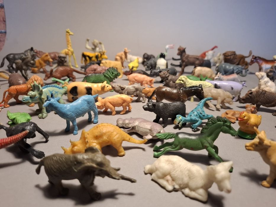 Figurka prl zestaw Zwierzęta 88szt zabawka