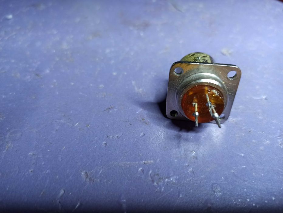 Реле РВ-4 изолятор из янтаря