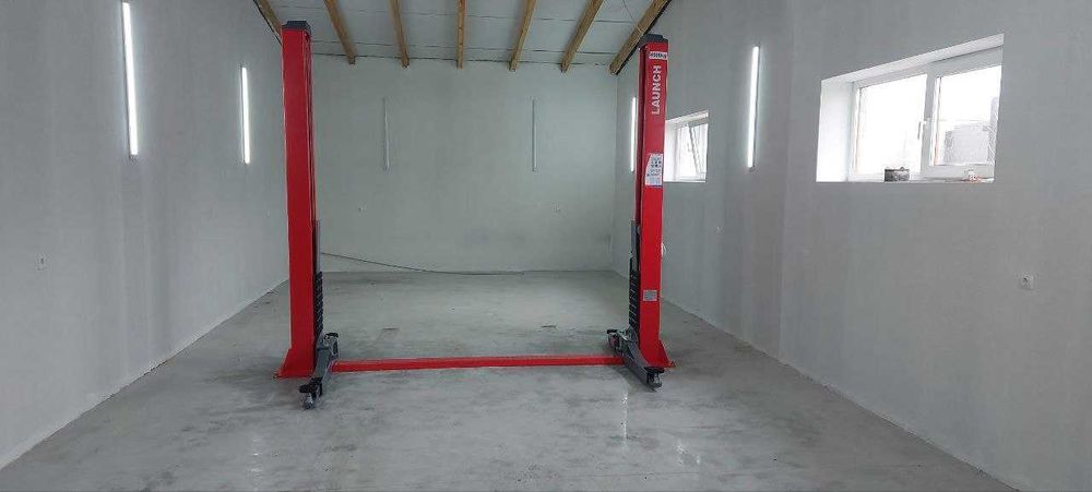 Автомобільний підйомник 2-х стійковий 4т 380В LAUNCH