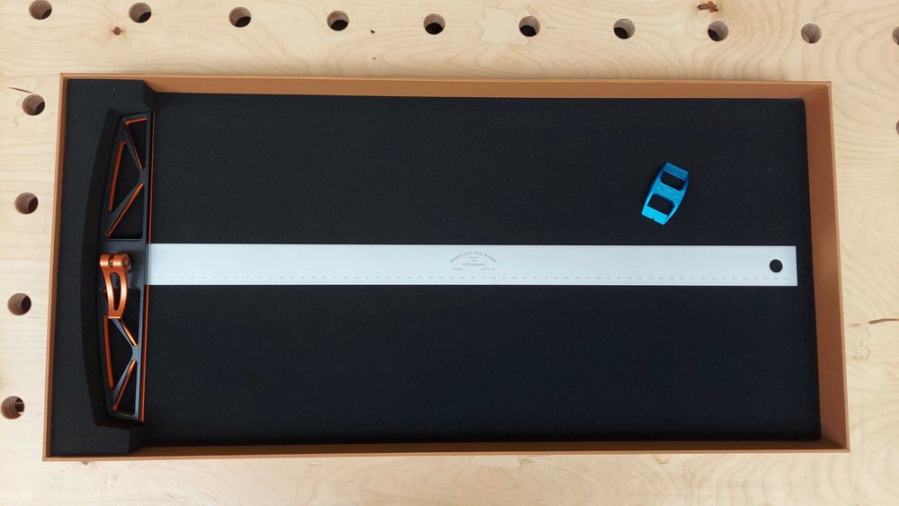 Esquadro Bridge City Tool Works + Cursor