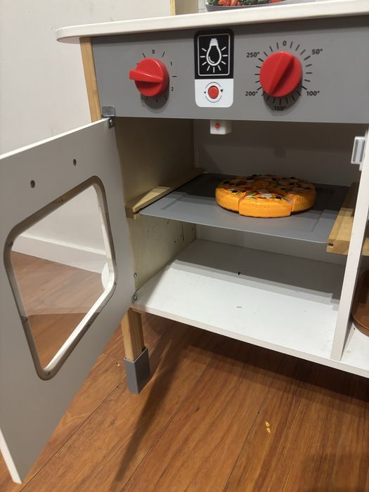 Cozinha de brincar montada