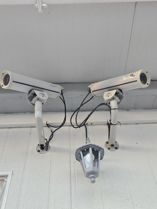 Kit videovigilância Safire com 4 câmaras, gravador e disco