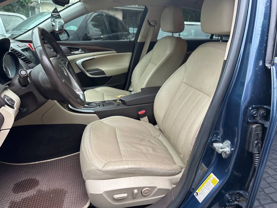 Buick Regal CXL 2011