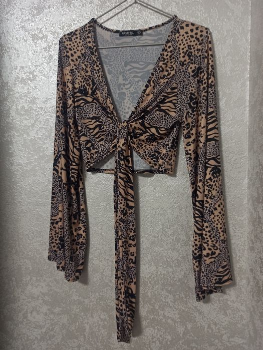 Топ на зав'язці, анімалістичний принт