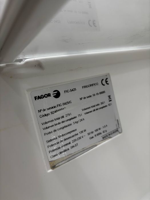 Frigorifico de encastre  FAGOR 278 litros