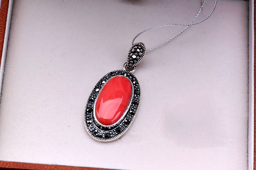 Srebrny wisiorek Staviori