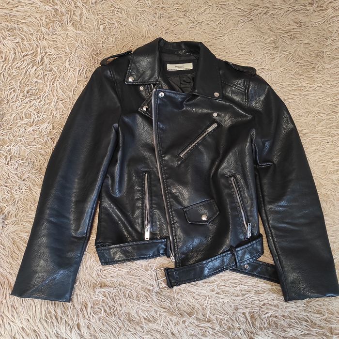 Куртка жіноча шкіряна