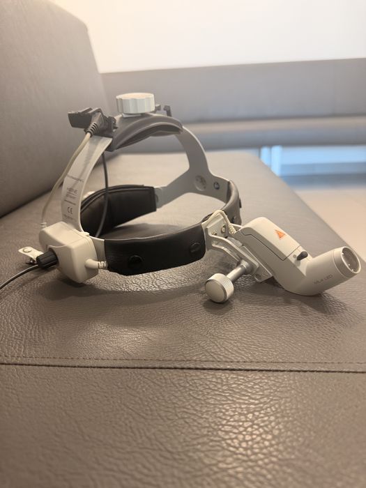 Profesjonalna lampa czołowa ML4 LED z czepcem