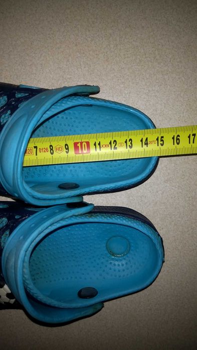 Klapki rozmiar 24 dwie pary