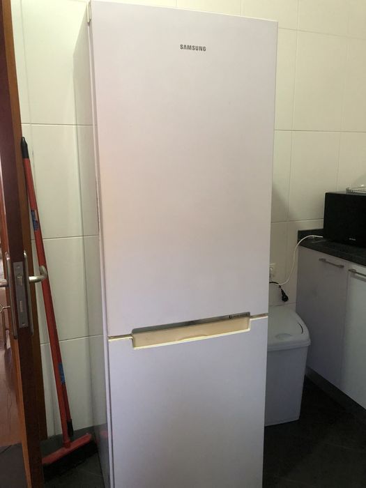 Frigorifico combinado marca Samsung