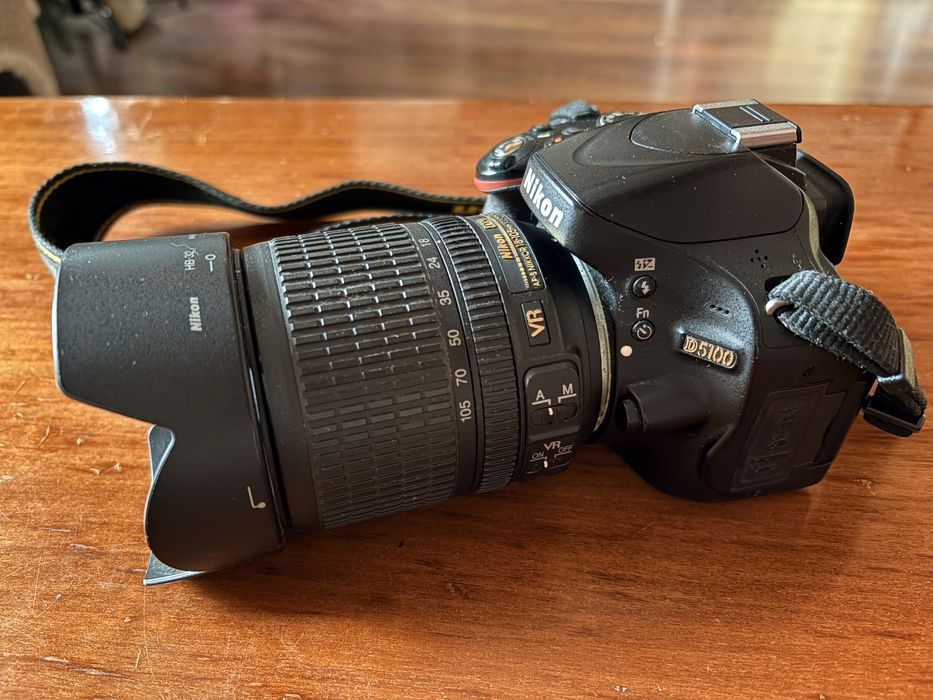Nikon d5100 body + nikkor 18-105