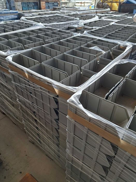 Caixas plásticas de bico 14X13X30cm