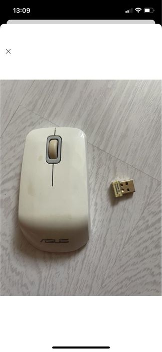 Клавіатура з безпроводною мишкою. Стан ідеальний