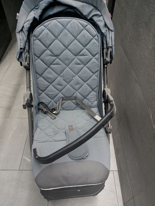 Прогулянкова коляска Carrello Bravo, робочий стан