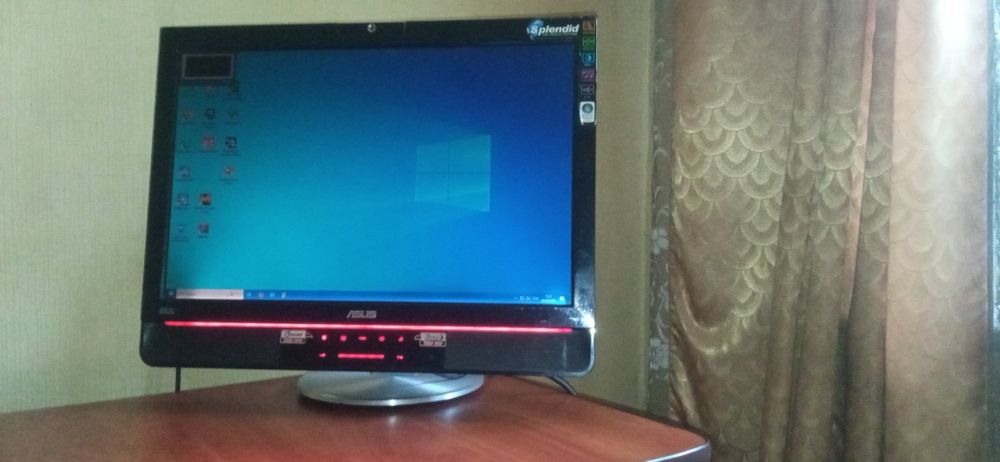 Монитор 22" Asus PG 221 включается и выключается