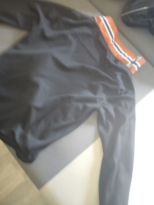 bluza nebulus L/57cm rozpinana czarna super stan elastyczna termoflow