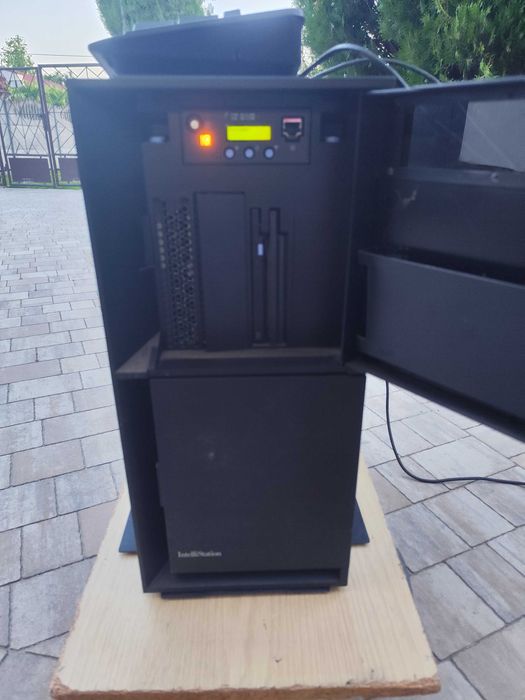 Stacja robocza IBM IntelliStation POWER 285 Type 9111-285 PowerPC AIX retro