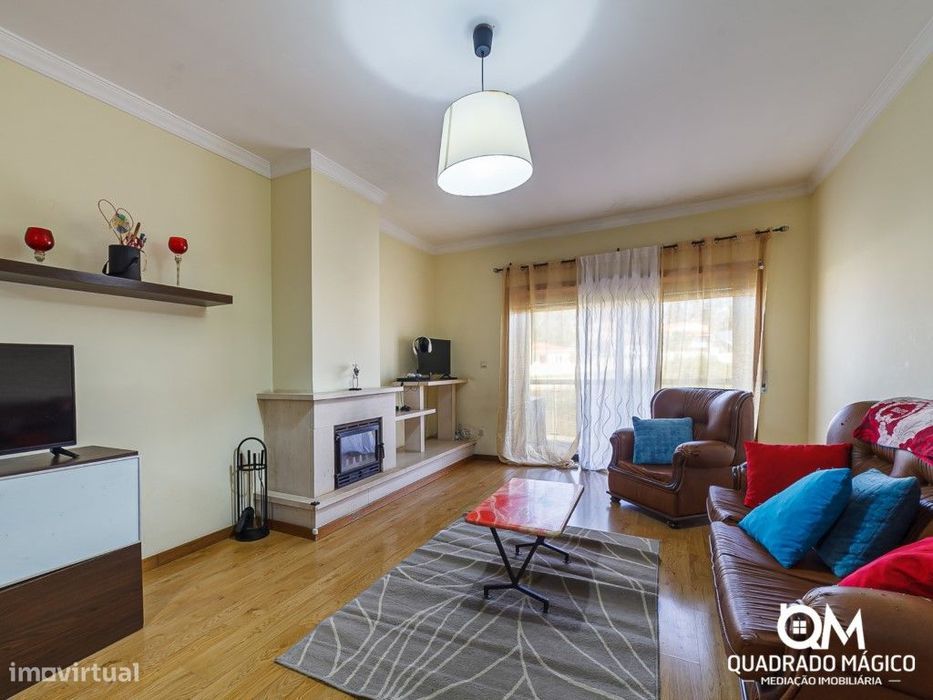 Apartamento T3 com 175m², garagem fechada na Quinta do Areeiro, em ... — São João de Ver, Aveiro