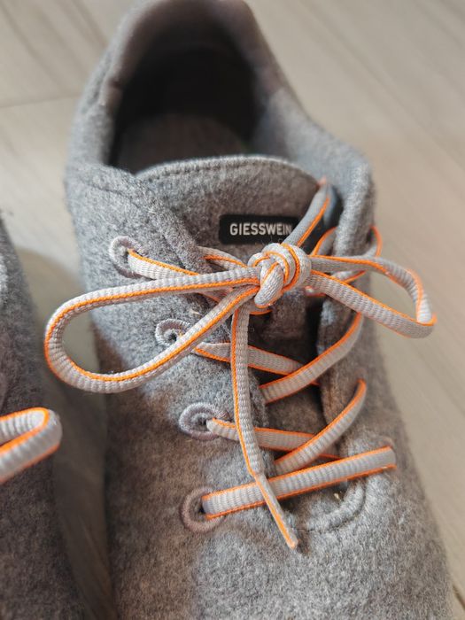 Super model butów biegowych z wełny merino Giesswein Merino Runners 46