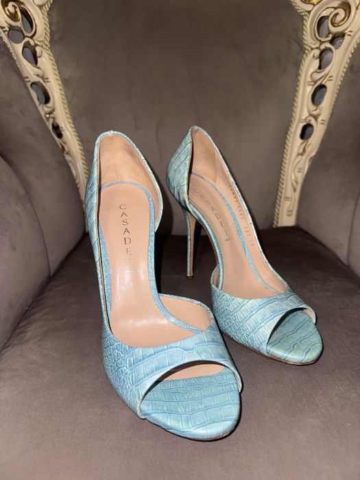 Босоножки 39р . Casadei оригинал