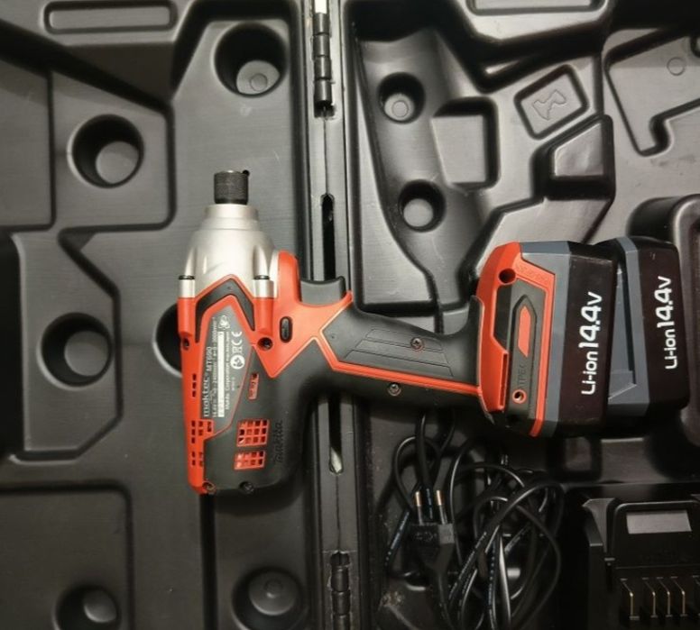 Maktec,Makita. Mt690 14.4v