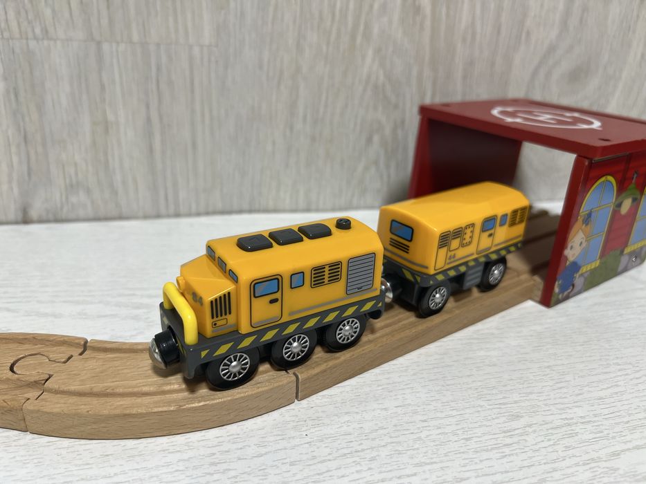 Локомотив Playtive, IKEA, BRIO, Edwone, поїзд, залізнична дорога