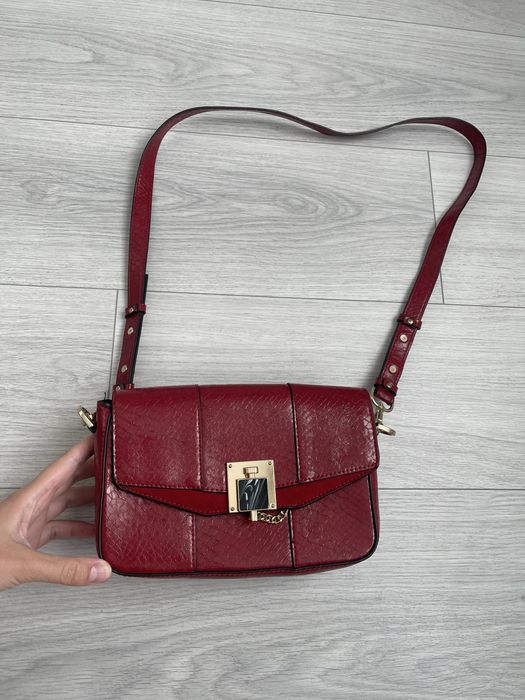 Трендовая красная сумка Topshop