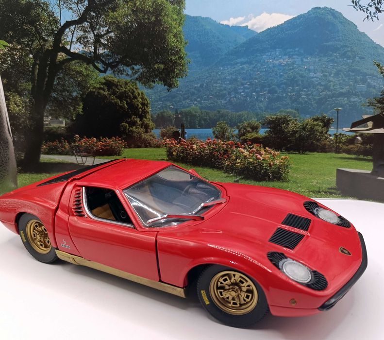 Lamborghini Miura  1/18