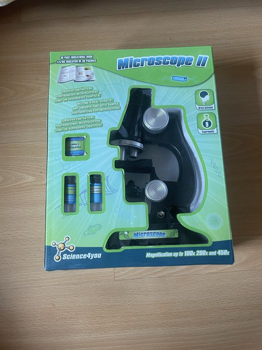 Microscópio de brinquedo