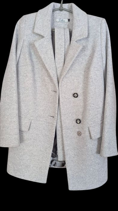 Жіноче пальто сіре