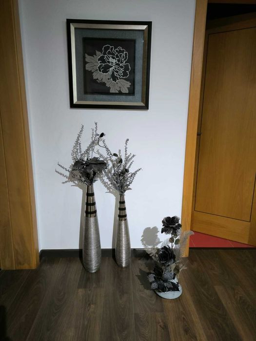 Decoração Sala - Candeeiros, Quadros e Jarras