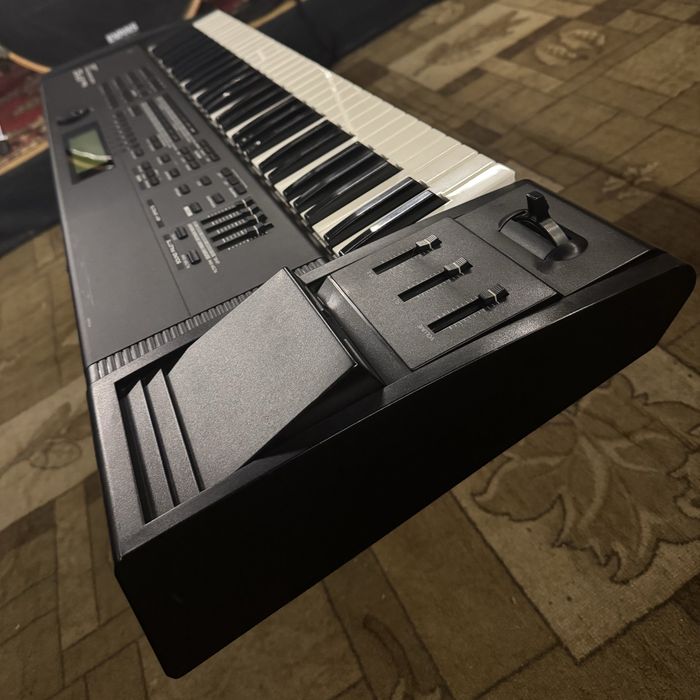 Продам робочу станцію Roland XP-60