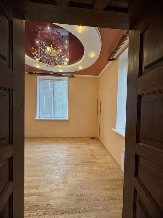 Продам сталінку з індивідуальним опаленням