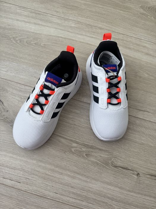 Дитячі кросівки 10 us Adidas 27  ОРИГІНАЛ 17  см снікерси
