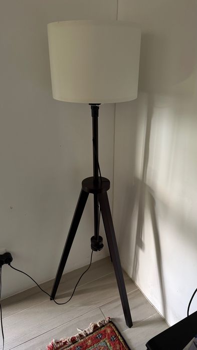 Candeeiro de Pé IKEA LAUTERS Preto – Abajur em Tecido