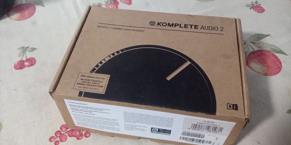 Komplete Audio 2 Audio Interface64584283646082121