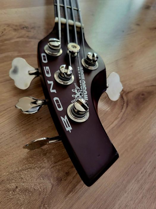 Leworęczna gitara basowa Music man bongo 4HH