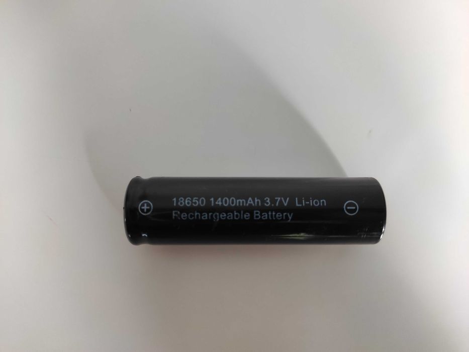 Célula/Pilha/Bateria Recarregável 18650 de Lítio 3,7V