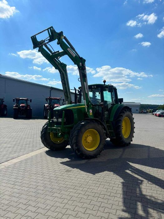 John Deere 6820 z ładowaczem