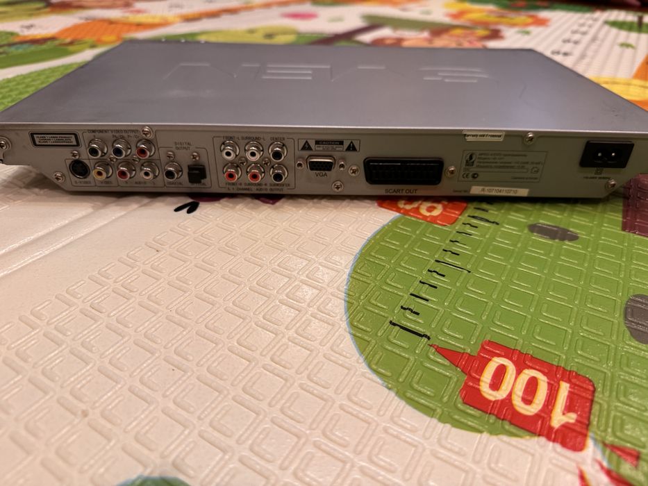 Продам DVD програчач Sven