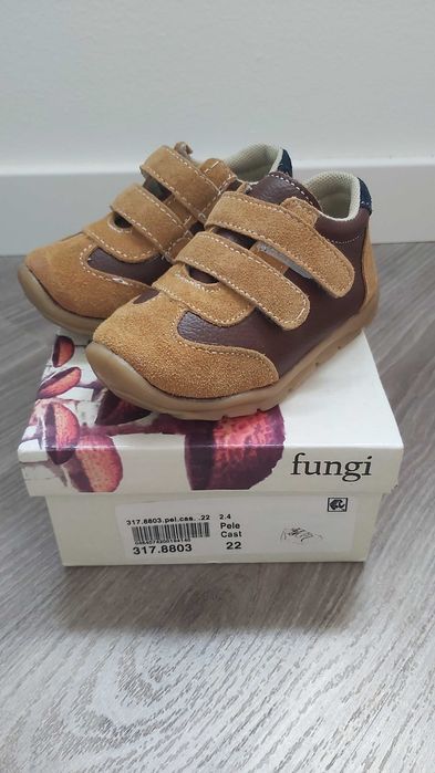 Sapatos bebé - novos