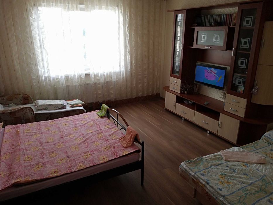 Посуточно 1к Бучанский парк рядом, для дружной семьи