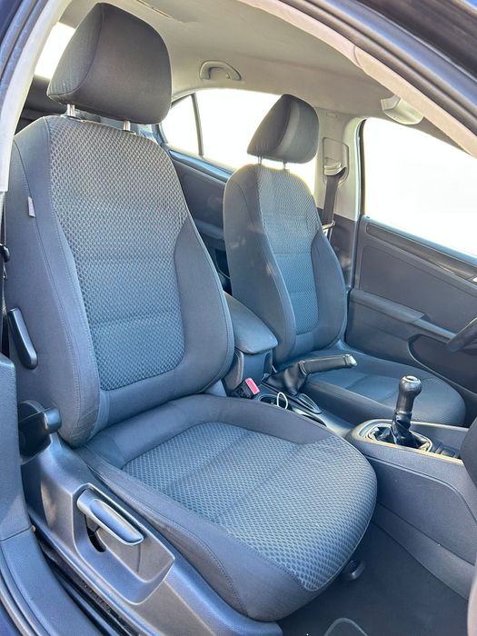 VW Jetta 1.6TDI Nacional impecável.