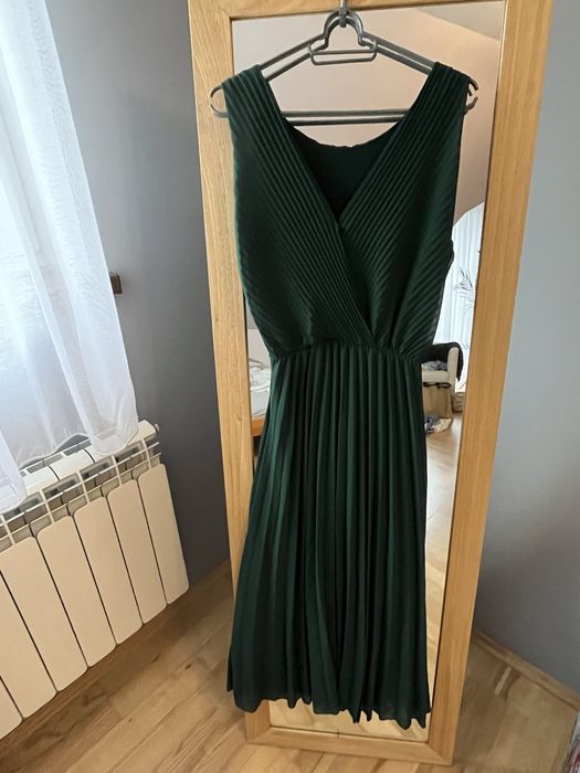 Elegancka plisowana sukienka