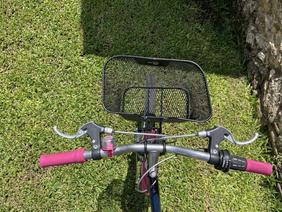 Bicicleta B’TWIN juvenil com cesto, mudanças e guarda-lamas