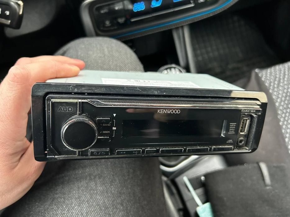 Автомагнітола KENWOOD KMM-124